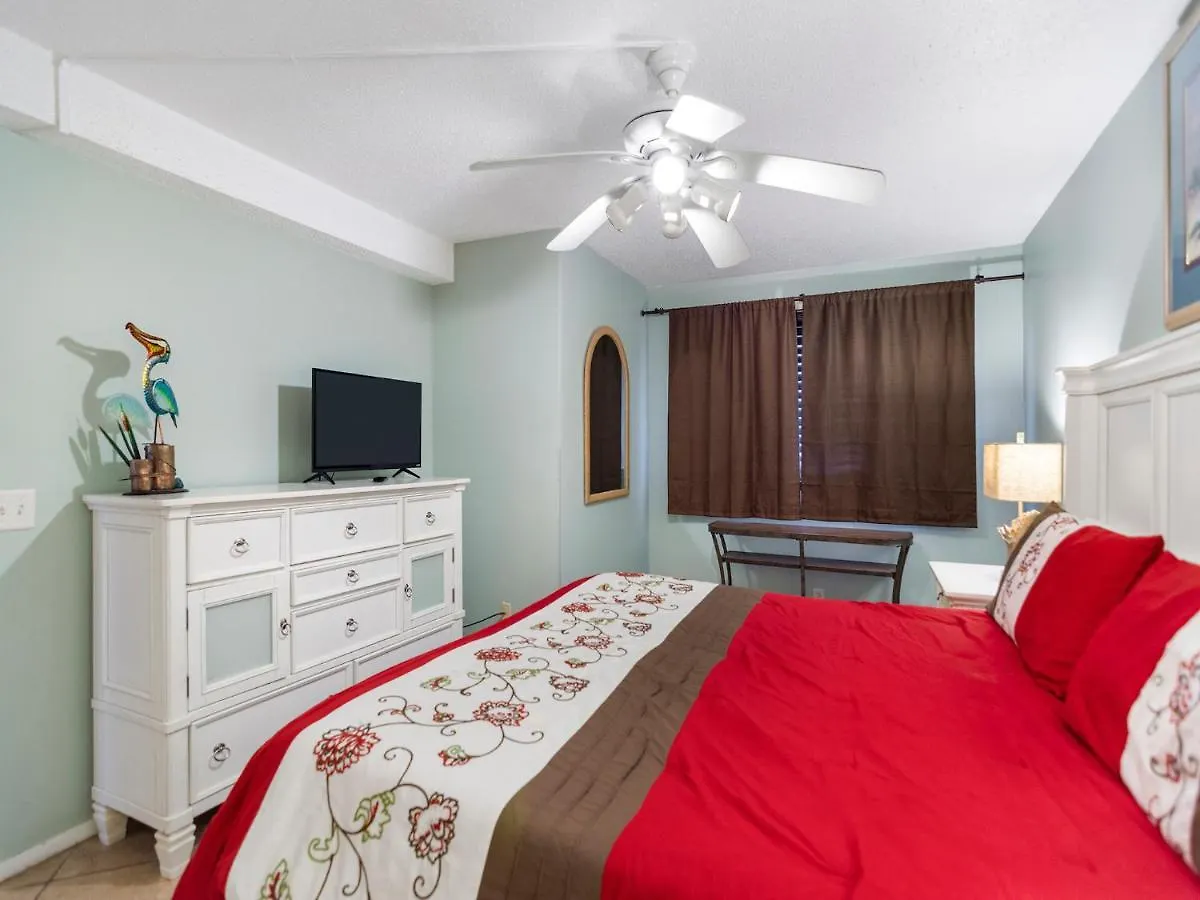 Apartment Summit 1231, 1 Bedroom, Sleeps 6, Beachfront, Wi-Fi Panama City Beach